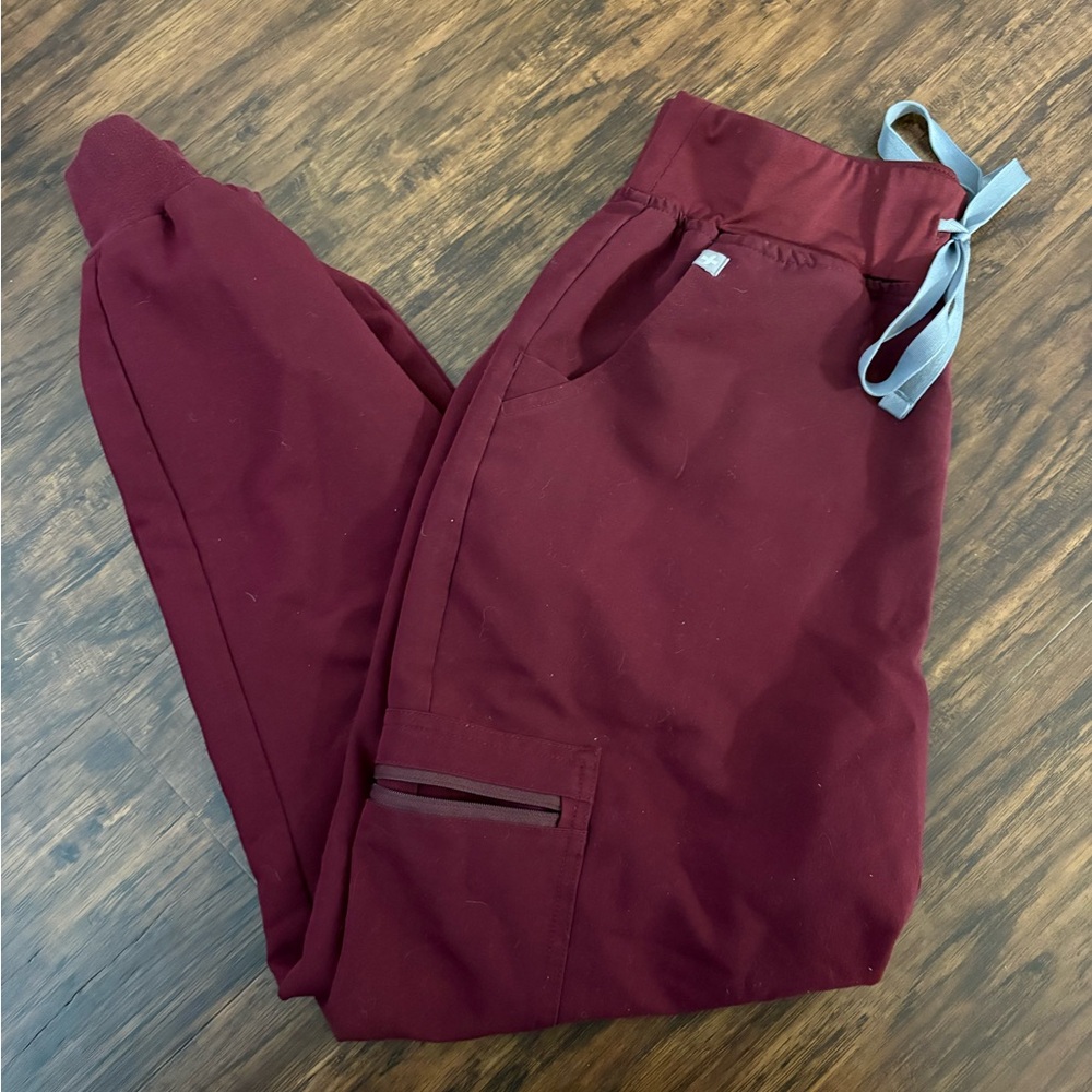 Figs Women’s Burgundy Zamora Jogger Pants